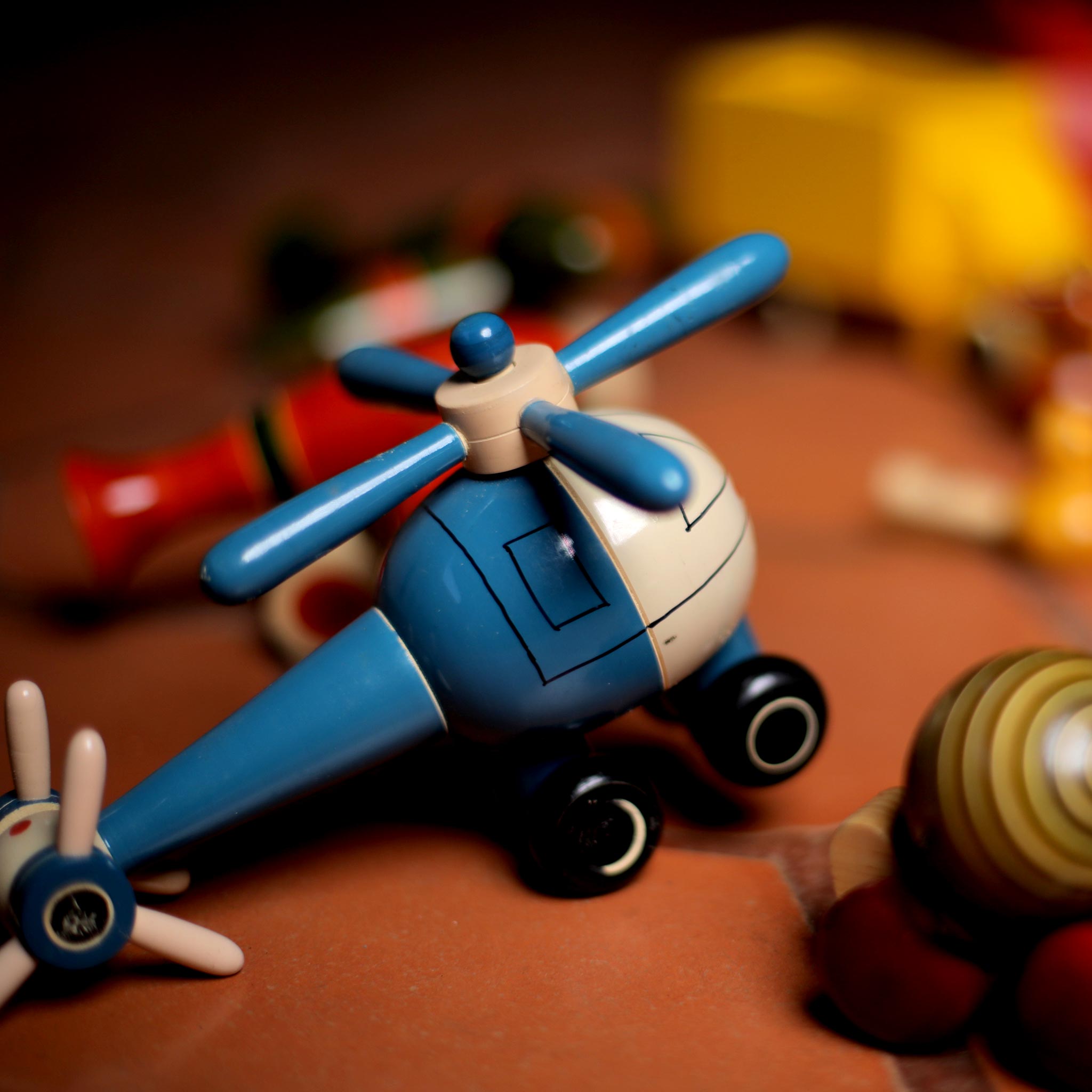 Helicopter Toys & Toy Planes
